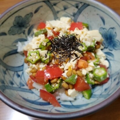 暑い夏にピッタリの簡単レシピだと思い作ってみました。手軽な食材で本当に簡単！
ゴマ油が絶妙な味を醸し出します◎旦那さん絶賛でリピ確定です(^^)